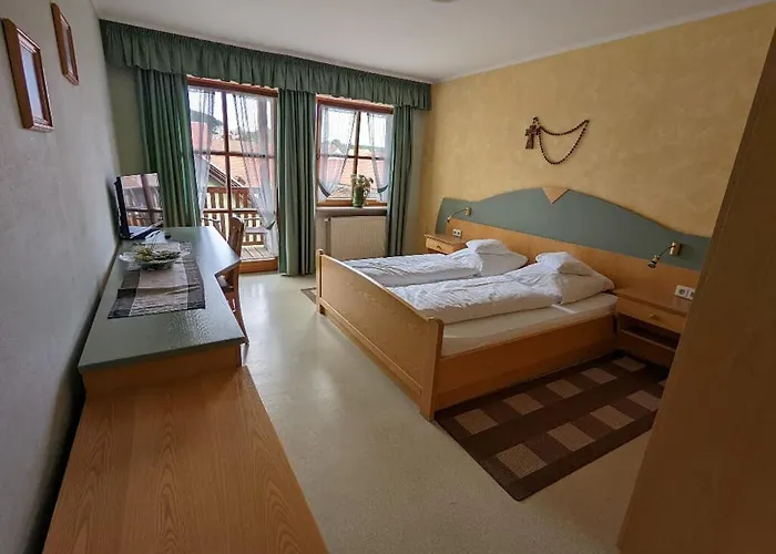 בית הארחה Cafe-baeckerei-pension Weigl Oberviechtach
